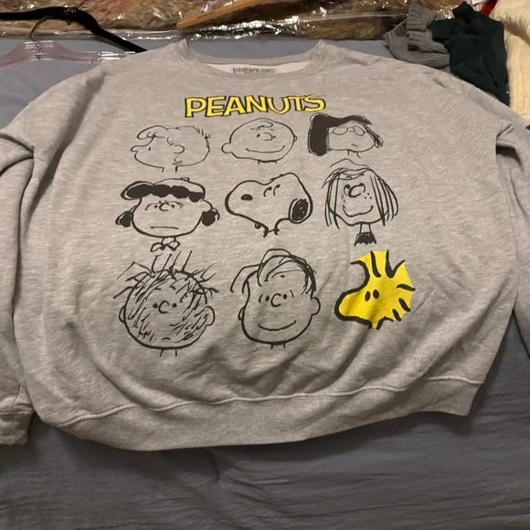 peanuts charlie brown shirt Longsleeve Large Comfy NWOT Graphic Print - Picture 2 of 10